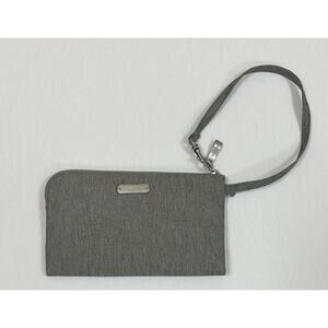 Baggalini Gray Silver RFID Security Wristlet Clutch Wallet EUC